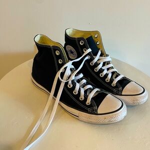 Chuck Taylor All Star Canvas- UNISEX HIGH TOP SHOE